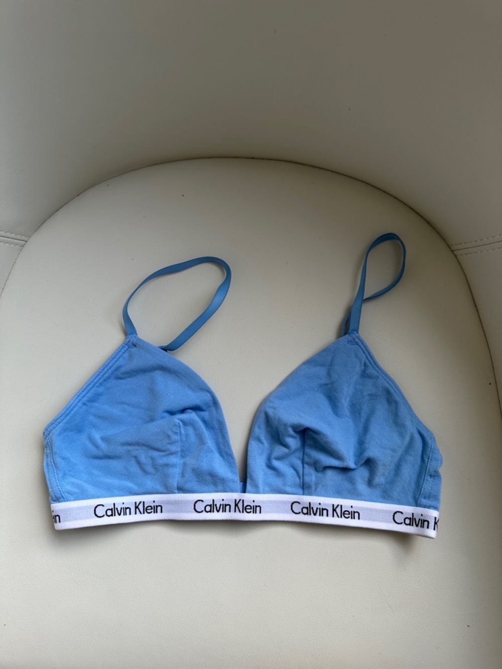 Calvin Klein Carousel Triangle Unlined No Wire Blue Bra in Size Medium